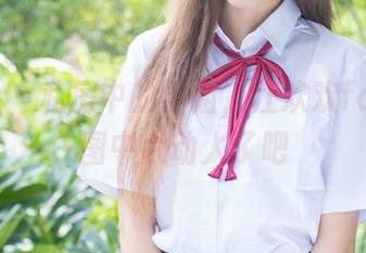 爱蜜社 – 私房中的学姐，江欢欢fon在原图中太动人了吧