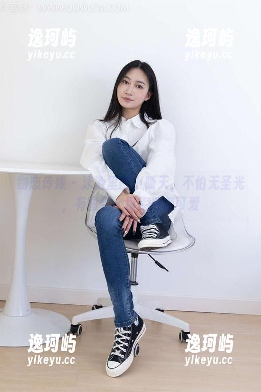 物恋传媒 - 泳池里的小晴天，不怕无圣光，有图包一切变得都可爱