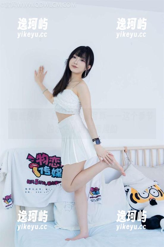 物恋传媒-柠檬 物恋传媒 - 柠檬的泳池写真——这个季节的水中小调挺有趣的