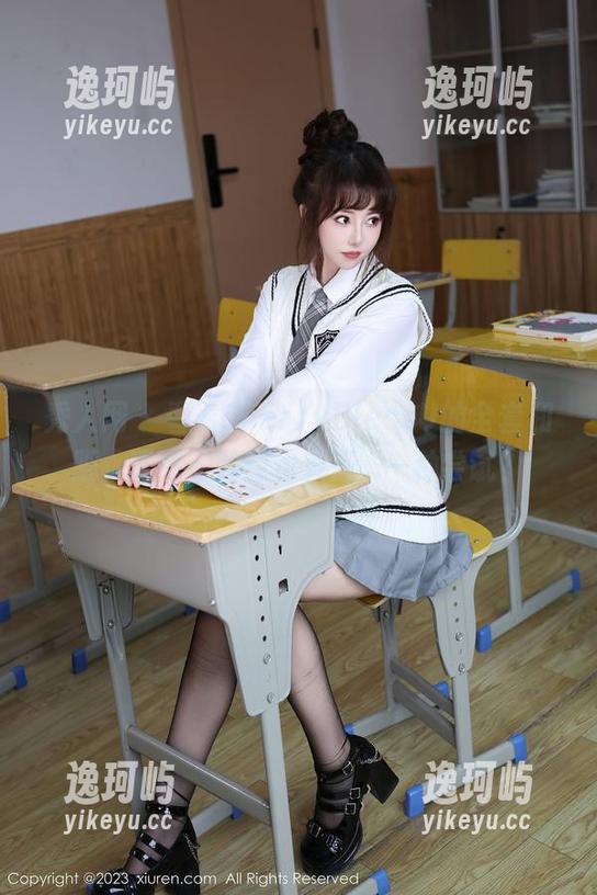 秀人网-CherryBlessU 秀人网 - 看着CherryBlessU的全套和服,下载一整套也算是...一种尝试?