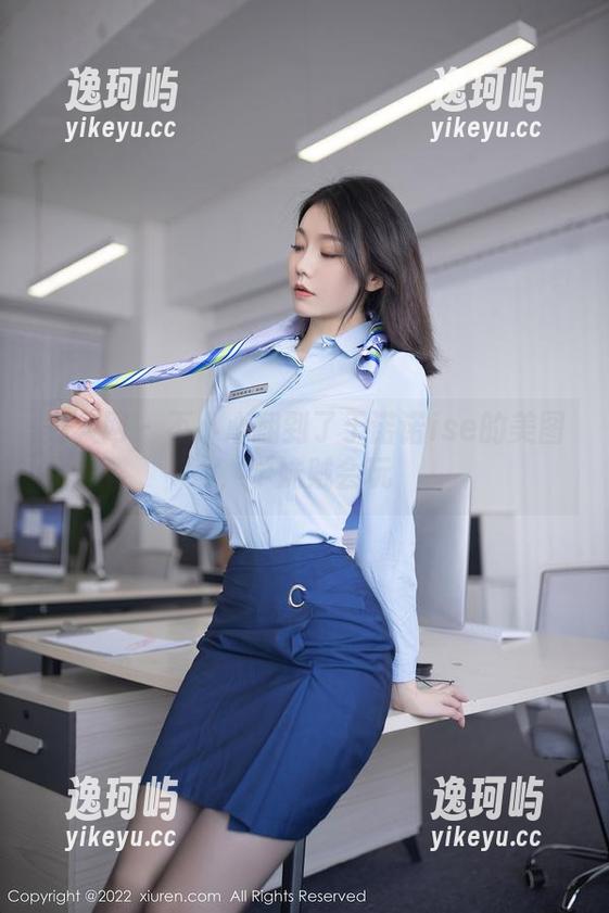 秀人网 - 不小心翻到了于诺诺ise的美图，学妹贼会玩
