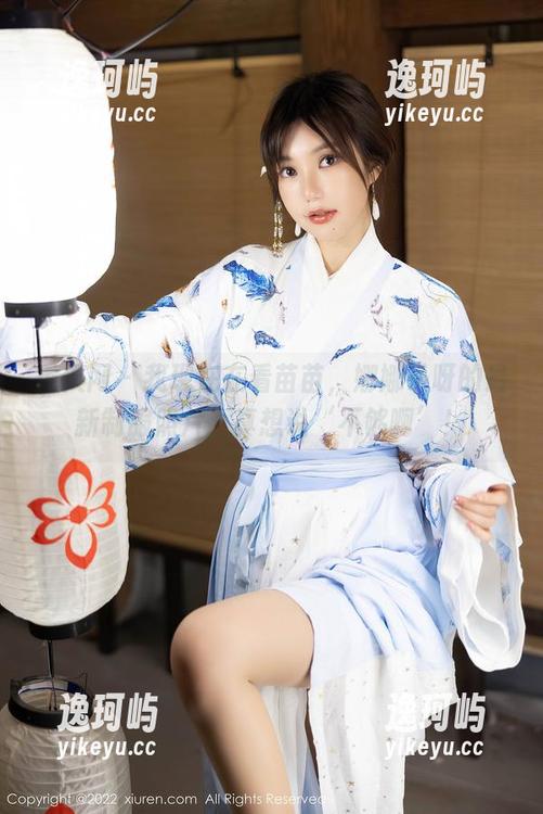 秀人网 - 我现在在看苗苗，娜娜子呀的最新制服照片，真想说‘不够啊’！