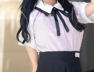 秀人网 – 看！抖娘利世在海边原图合集，海风也一脸懵逼吧？