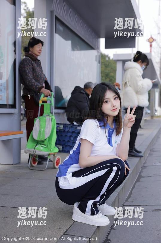 秀人网 - 杏子Yada和服套图上线！谁会不想把这份美好下载回来？