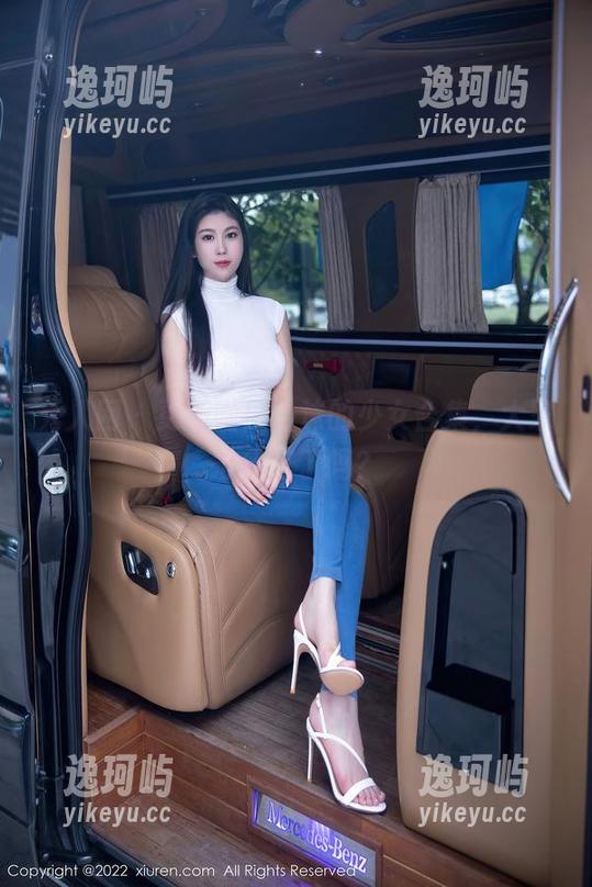 秀人网 - 更新啦！白沫的少女合集，大家准备好了吗？