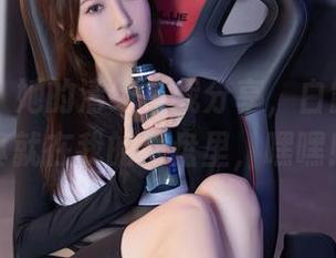 秀人网 – 她的清纯与我分享，白露小猪写真就在我的网盘里，嘿嘿！