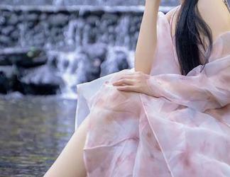 秀人网 – 最新套图，苏可er的少女梦：花瓣如她，轻盈若曳。