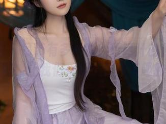 秀人网 – 吊带有多精彩？看阿汁的作品集和原图，让我们一起翻这些有趣的页！