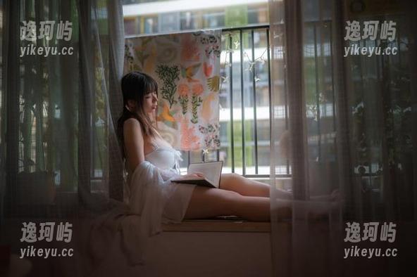 最新到货！自闭颜球球带来吉他妹妹，快来单曲循环这份欢乐