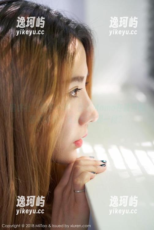 蜜桃社 - 图包一角：默默Momo在教室的独特见解，谁还记得那一段？