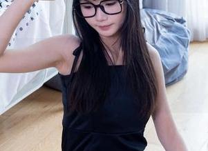 袜啵啵 – 私房黑丝大腿袜下的小甜豆，从脚尖到心头那点暗流