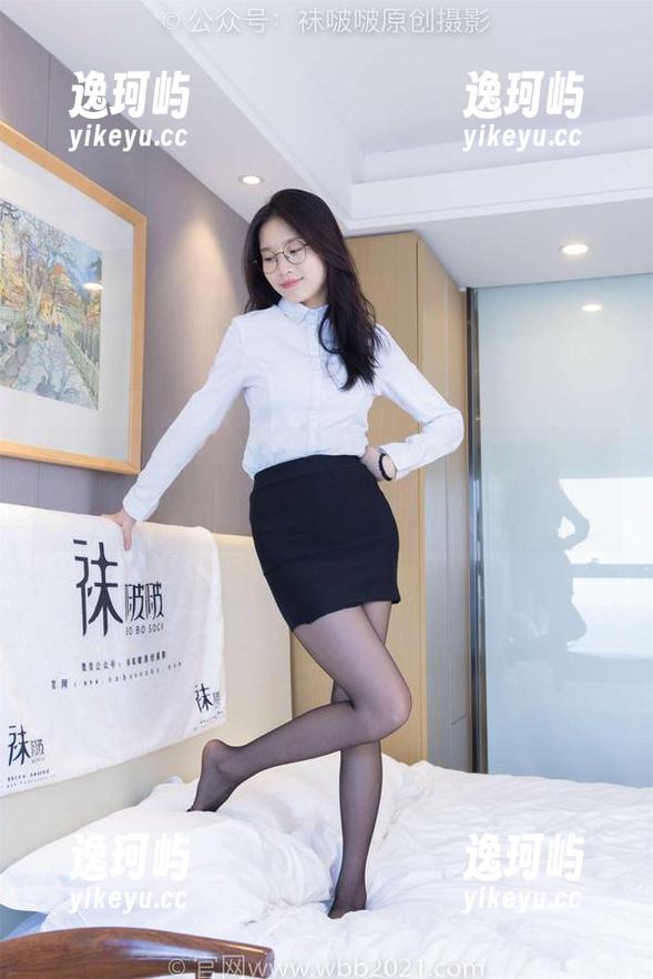 袜啵啵 - 这个图片让我不仅关注稚予，还对她的六双高跟鞋充满疑惑！
