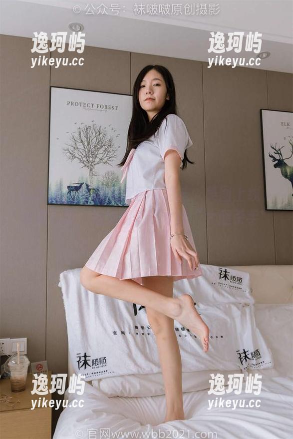 袜啵啵 - 稚予的灰色棉船袜：美图上线，快来下载，姐妹们说这才是“大腿杀手”！