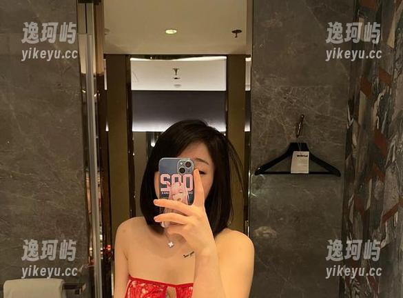 微密圈 - ”看完詹詹的黑白作品，我只想说，美图在这里找到了灵魂。“