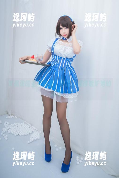 雯粥粥的圣诞图集，连雪人都得嫉妒她的造型！