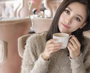 青豆客 – 小时候的梦醒了，图库里的汪佩妮Penny‘女孩’成了我的新追求