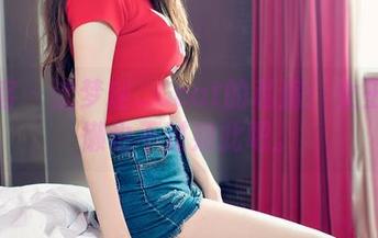 青豆客 – 沈梦瑶_Gcat的私房：女王的慵懒也不过如此吧。