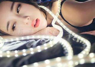 青豆客 – 看过原图后，才发现美昕Yumi的温柔是一种“伪装”？