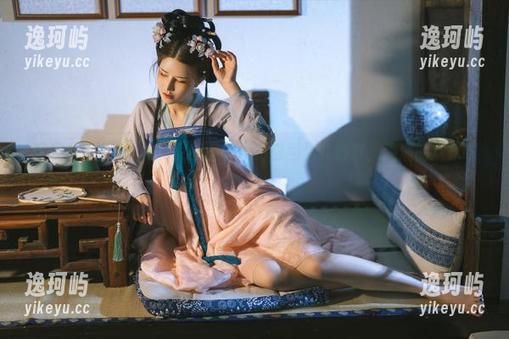 看鹿八岁baby的兔女郎图包，仿佛回到儿童节，满满的欢乐啊！