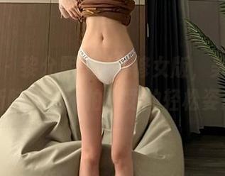 微密圈 – 黎允熙baby修女版，美图给你最新脑洞，不怕被罚的轻松姿态！